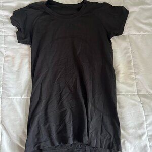 Black Lululemon shirt